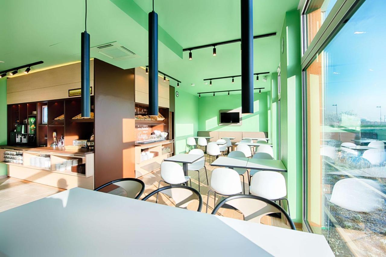 B&B Hotel וצלאר מראה חיצוני תמונה